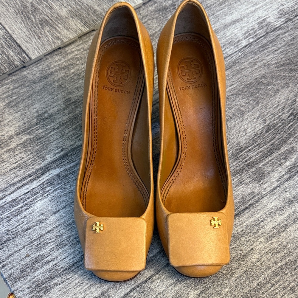 Tory Burch Gold-Tan Heels